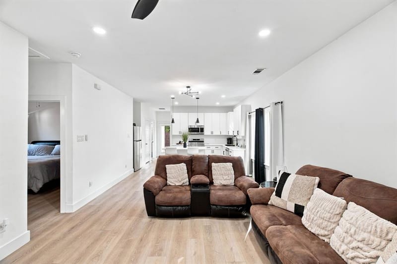 1535 Caldwell Street, Dallas TX 75223 - Photo 12