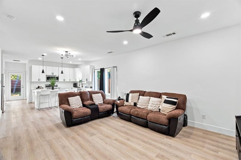 1535 Caldwell Street, Dallas TX 75223 - Photo 9