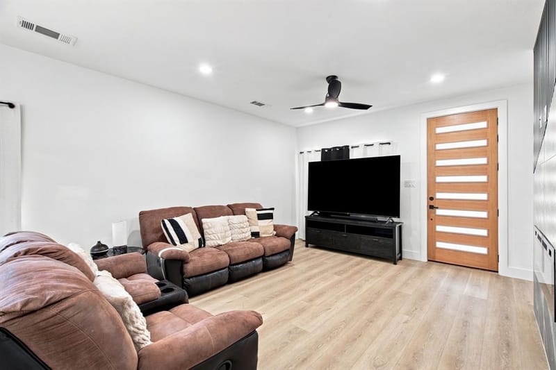 1535 Caldwell Street, Dallas TX 75223 - Photo 10