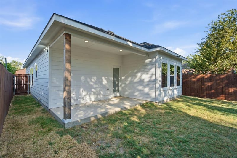 1535 Caldwell Street, Dallas TX 75223 - Photo 29