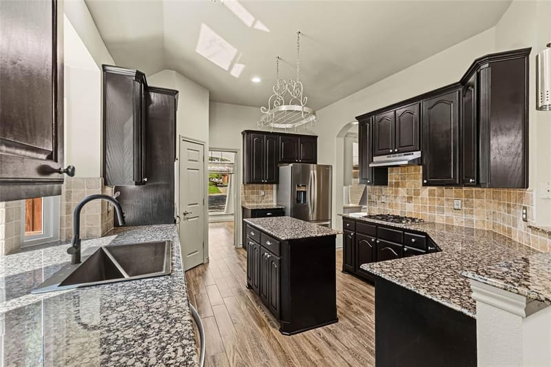 2212 Creek Crossing Drive, Corinth TX 76210 - Photo 6