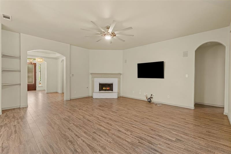 2212 Creek Crossing Drive, Corinth TX 76210 - Photo 5