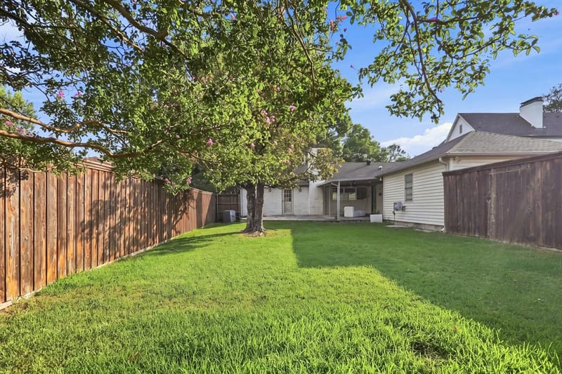 6211 Town Hill Lane, Dallas TX 75214 - Photo 35