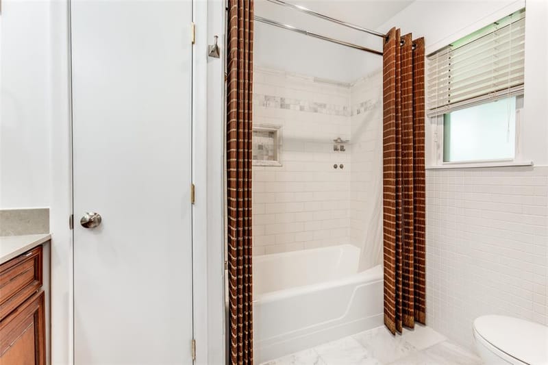 6221 Berryhill Street, Dallas TX 75231 - Photo 22