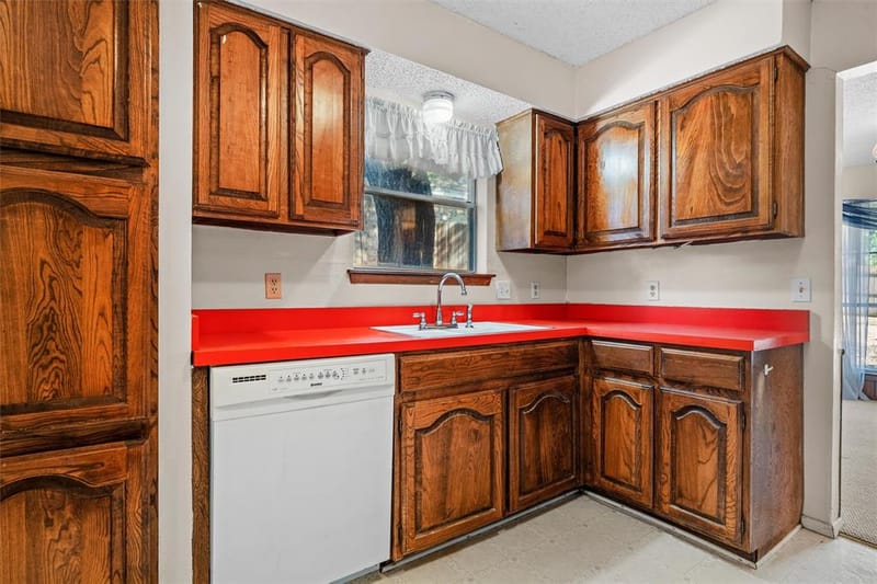 8413 Timberline Court, North Richland Hills TX 76182 - Photo 6