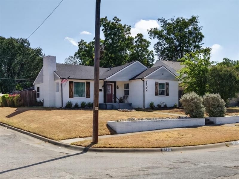 2122 Berwick Avenue, Dallas TX 75203 - Photo 11