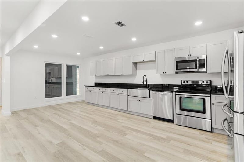 2149 Willow Place # B, Carrollton TX 75006 - Photo 12