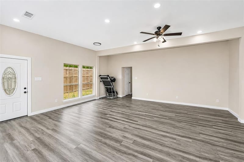 1714 Meadowbrook Lane, Irving TX 75061 - Photo 16