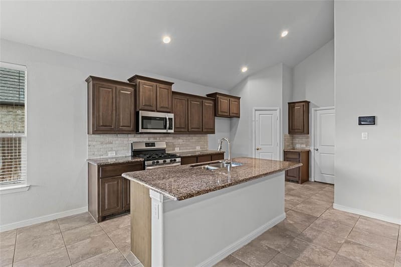 629 Dunster Lane, Saginaw TX 76131 - Photo 11