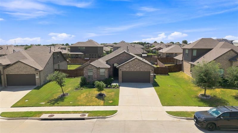 629 Dunster Lane, Saginaw TX 76131 - Photo 31