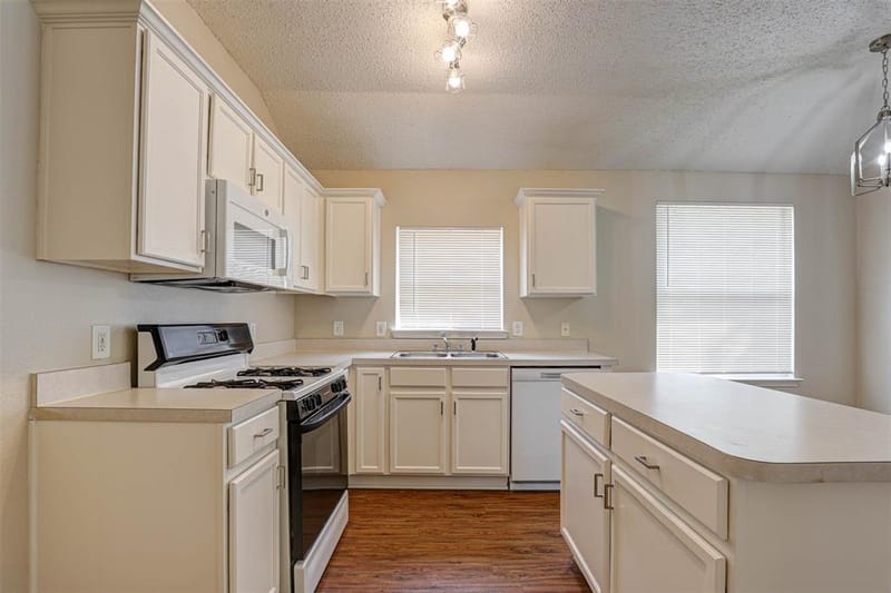 1815 Citadel Drive, Glenn Heights TX 75154 - Photo 13