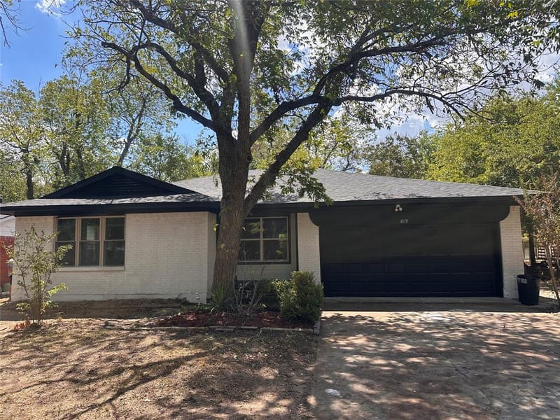 819 W State Street, Terrell TX 75160