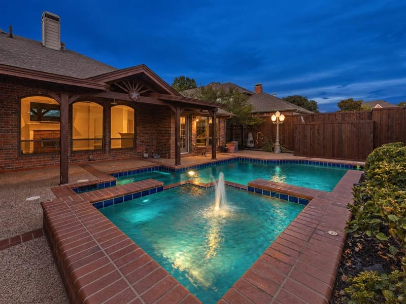 4404 Briar Hollow Drive, Plano TX 75093 - Photo 30