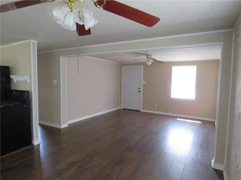 203 S Kouns Street, Cleburne TX 76031 - Photo 17