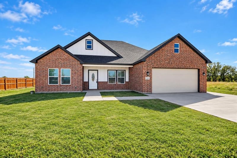 740 Section House Road, Alma TX 75119 - Photo 2