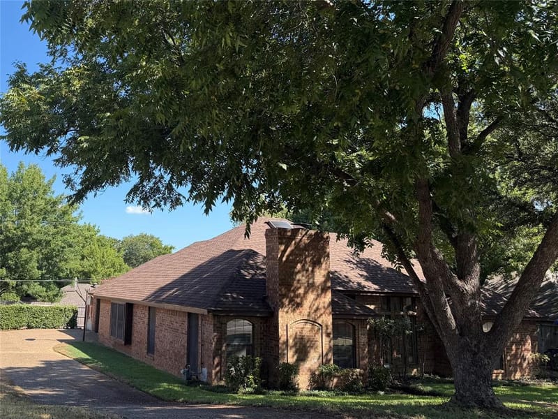 4307 Waycross Drive, Arlington TX 76016 - Photo 2