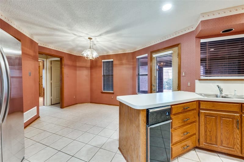4307 Waycross Drive, Arlington TX 76016 - Photo 12