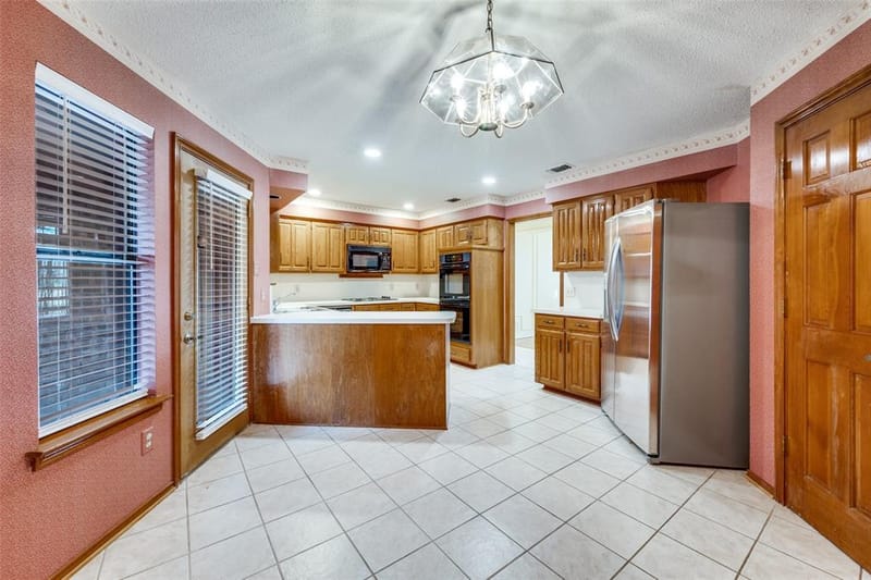 4307 Waycross Drive, Arlington TX 76016 - Photo 10