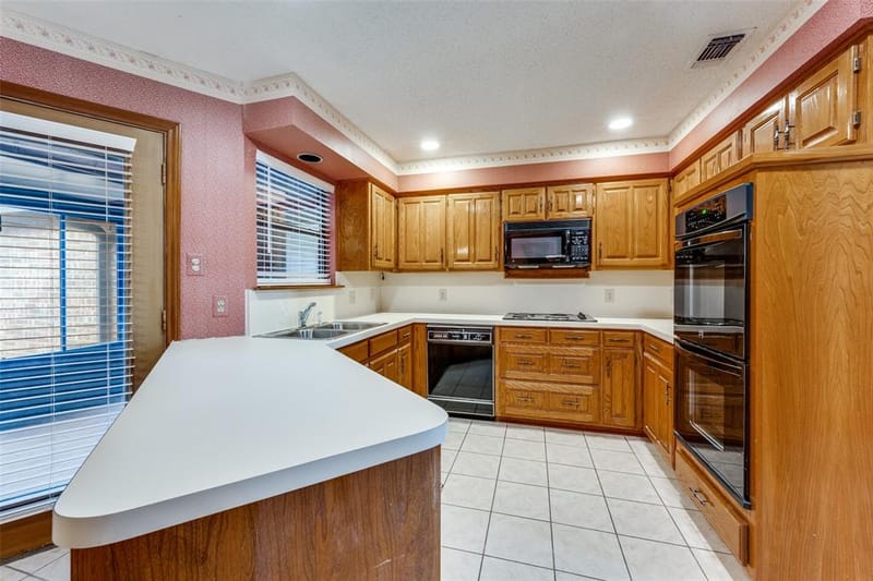 4307 Waycross Drive, Arlington TX 76016 - Photo 11