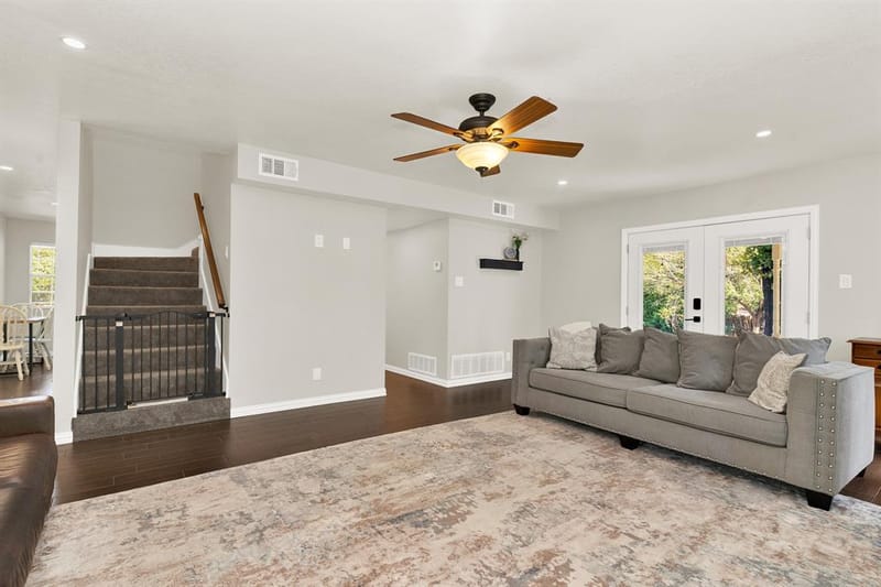124 Alvarado Oak Drive, Alvarado TX 76009 - Photo 9