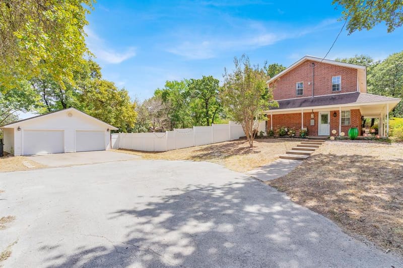 124 Alvarado Oak Drive, Alvarado TX 76009 - Photo 4