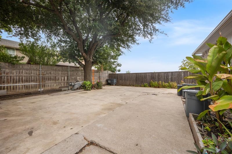 4305 Hudson Avenue, Grand Prairie TX 75052 - Photo 27