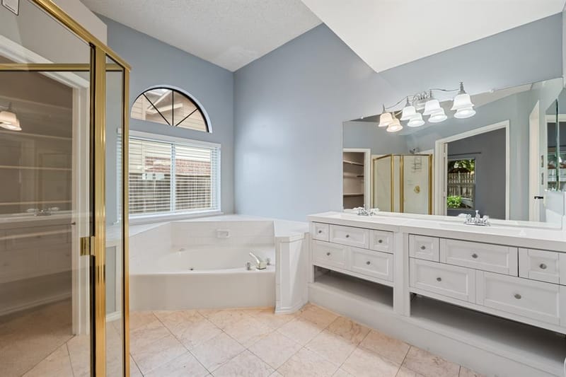 4305 Hudson Avenue, Grand Prairie TX 75052 - Photo 17