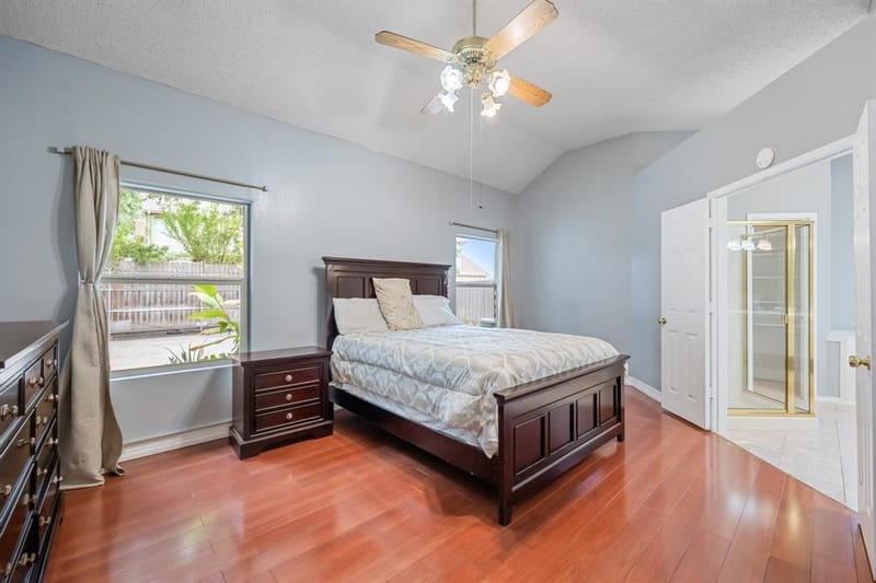 4305 Hudson Avenue, Grand Prairie TX 75052 - Photo 16