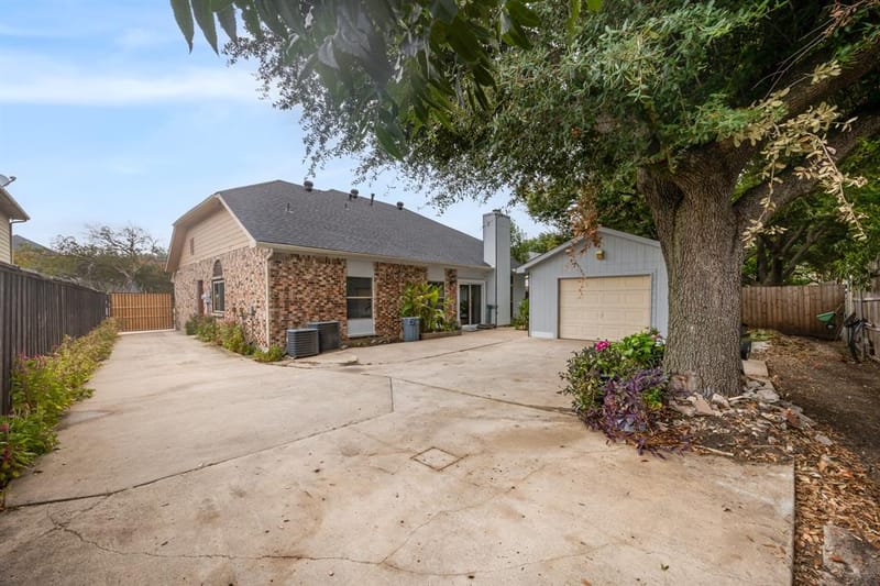 4305 Hudson Avenue, Grand Prairie TX 75052 - Photo 28