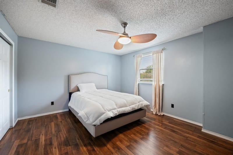 4305 Hudson Avenue, Grand Prairie TX 75052 - Photo 24