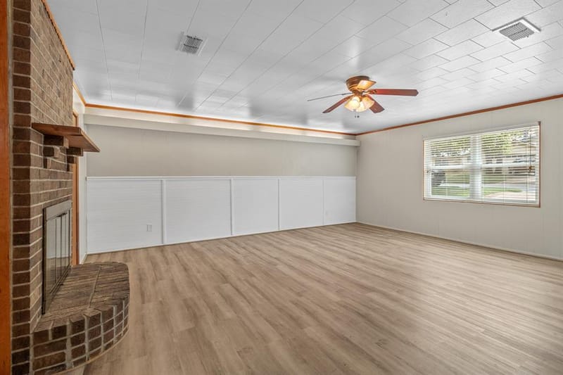 125 Glenhaven Drive, Azle TX 76020 - Photo 16