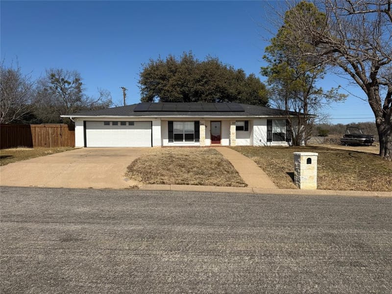 2817 NE 11th Street, Mineral Wells TX 76067