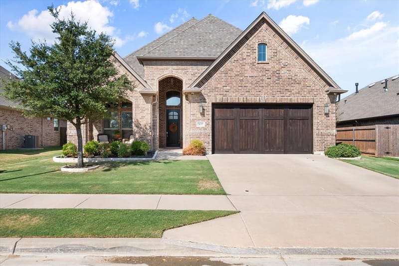2633 Trinity Trail Way, Fort Worth TX 76118 - Photo 4