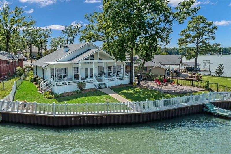 102 Shore Line Drive, Tool TX 75143