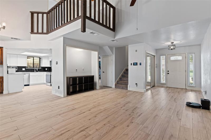 709 Royal Oaks Drive, Garland TX 75040 - Photo 7