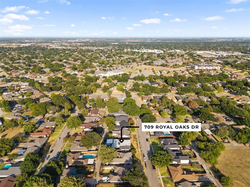 709 Royal Oaks Drive, Garland TX 75040 - Photo 32