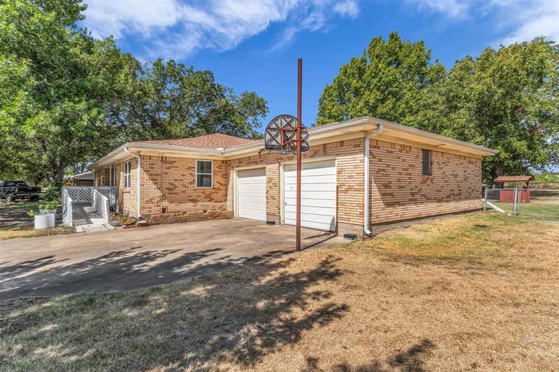 896 Randy Drive, Woodway TX 76712 - Photo 27