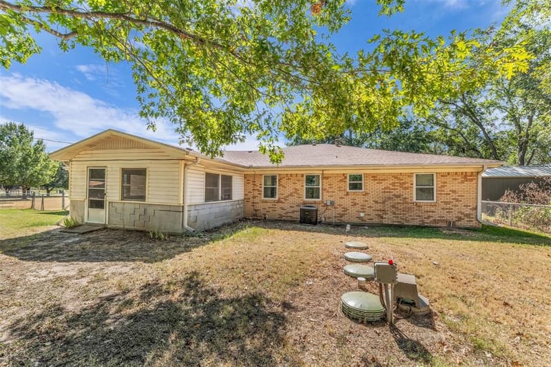896 Randy Drive, Woodway TX 76712 - Photo 33