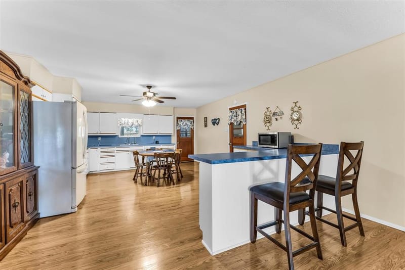 896 Randy Drive, Woodway TX 76712 - Photo 11