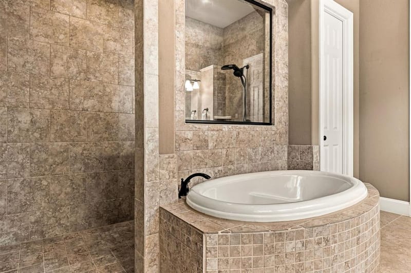 13456 Lyndhurst Drive, Frisco TX 75035 - Photo 17