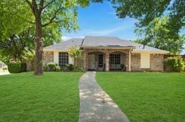 937 Knollwood Drive, DeSoto TX 75115