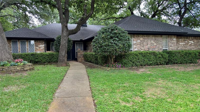 500 Sunlight Court, Arlington TX 76006