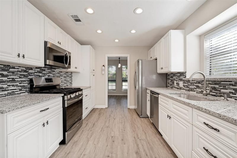 1103 Meadow Creek Drive, Allen TX 75002 - Photo 9