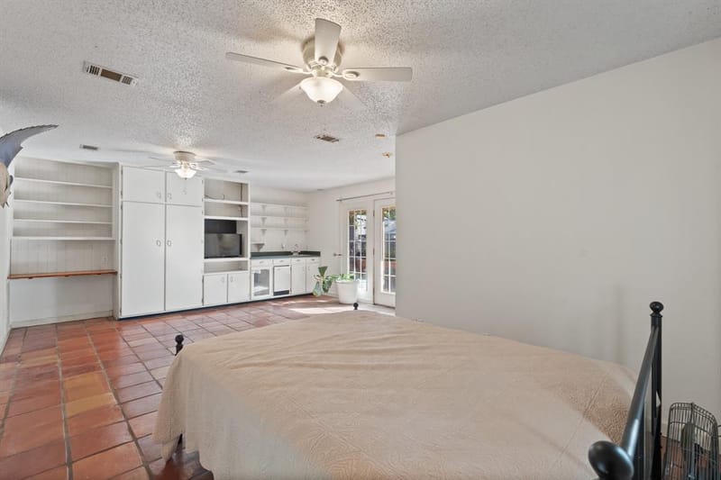 649 Parkridge Boulevard, Burleson TX 76028 - Photo 27