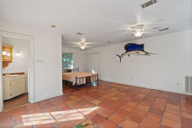 649 Parkridge Boulevard, Burleson TX 76028 - Photo 28