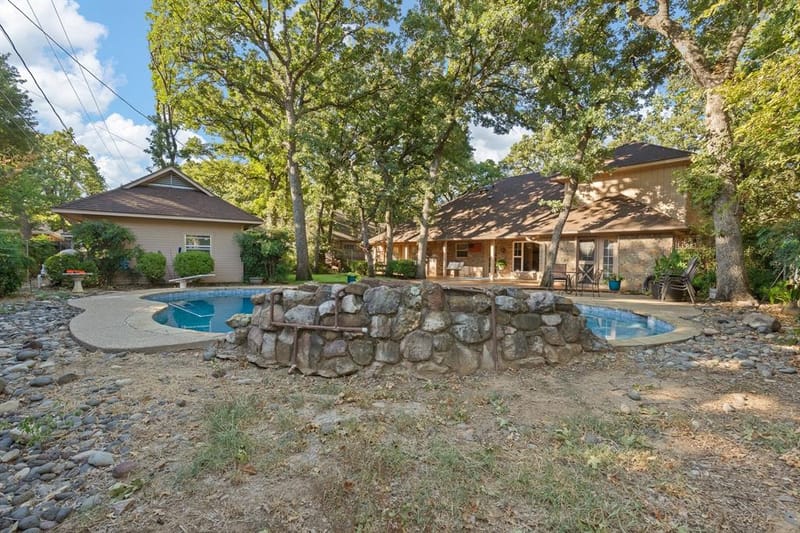 649 Parkridge Boulevard, Burleson TX 76028 - Photo 33
