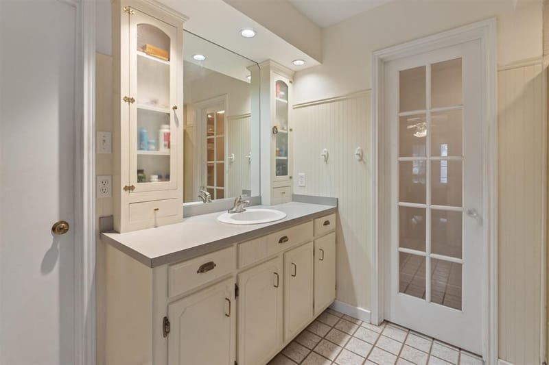 649 Parkridge Boulevard, Burleson TX 76028 - Photo 14