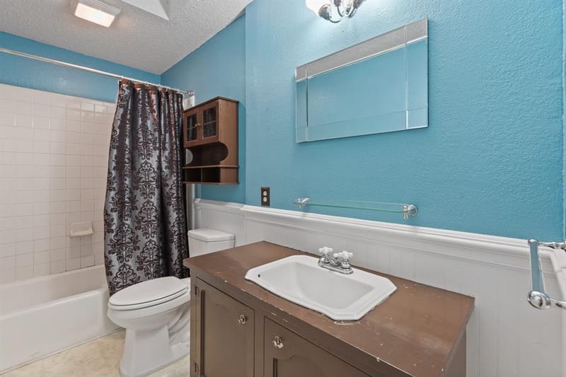649 Parkridge Boulevard, Burleson TX 76028 - Photo 19