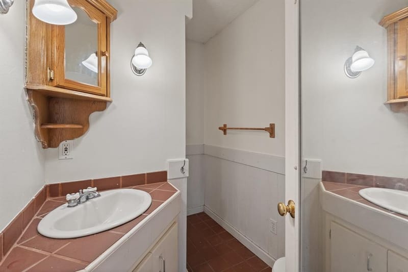 649 Parkridge Boulevard, Burleson TX 76028 - Photo 29