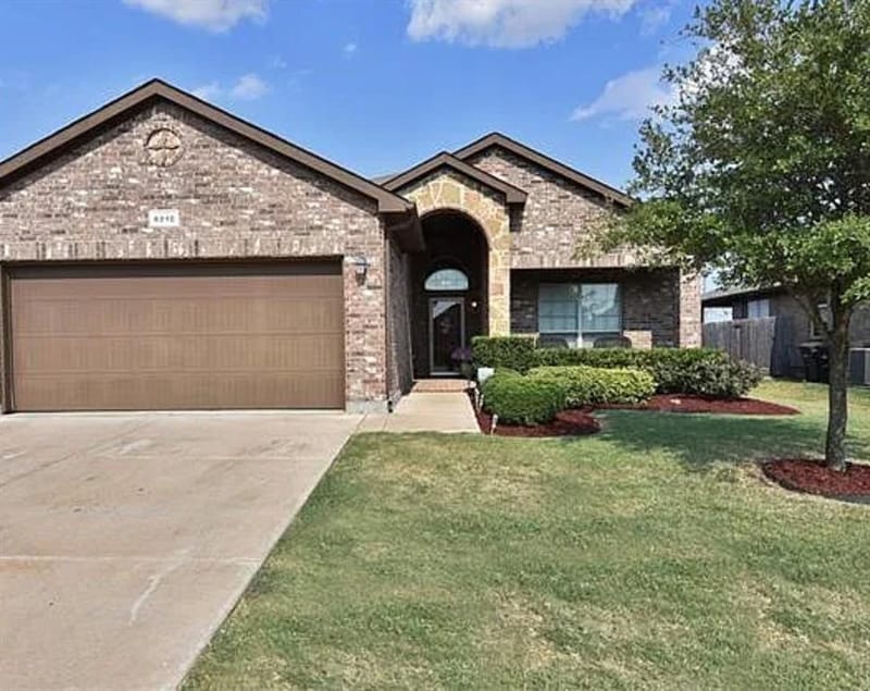 8212 Deer Bluff Lane, Fort Worth TX 76179